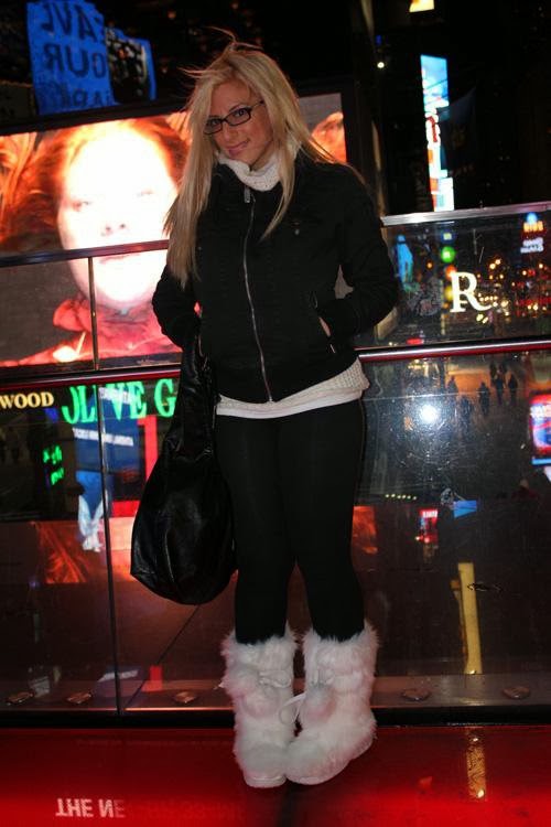 Land of milk and honey adult Jessica alba giving a handjob